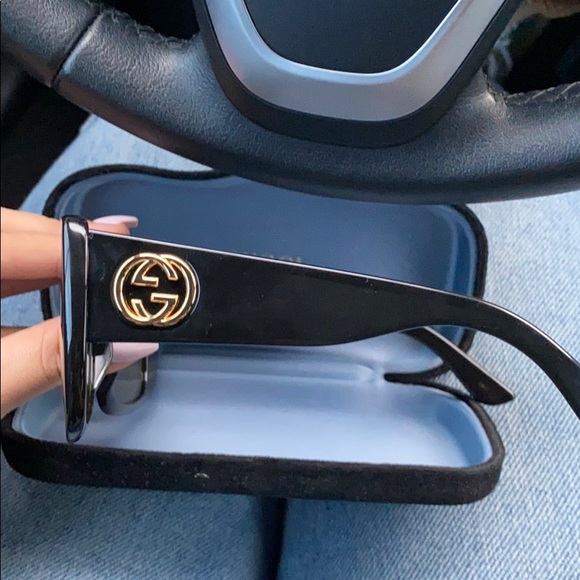 Gucci Sunglasses - Picture 4 of 6